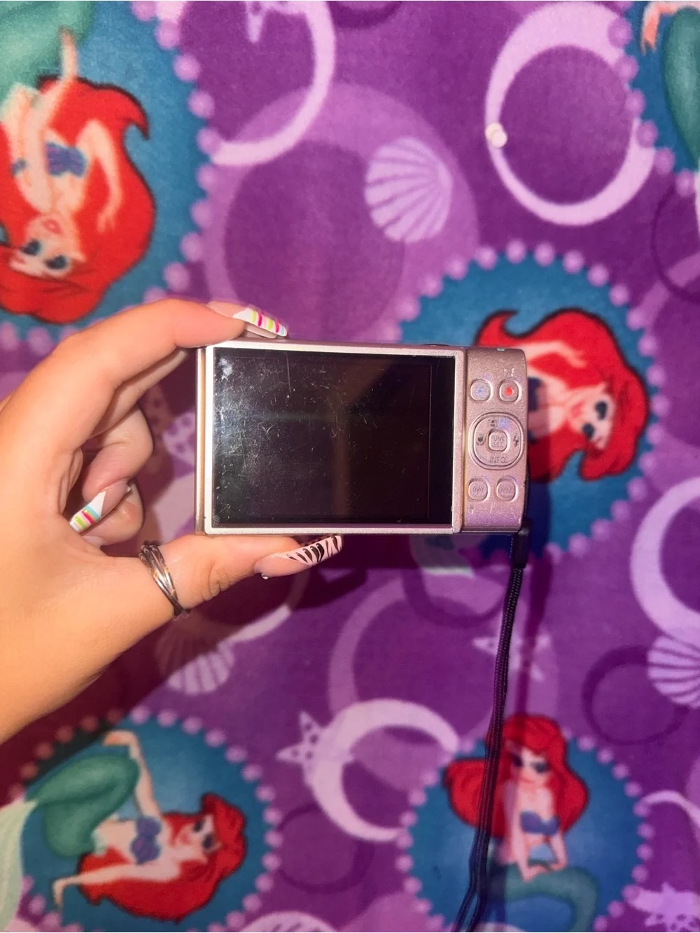 Canon ixy 650